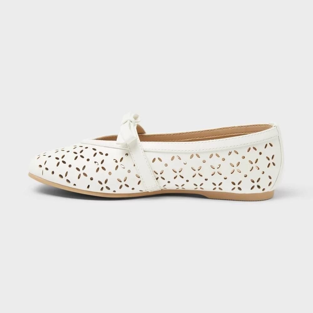 5Y Cat & Jack Girls Margo Laser Cut Ballet Flats White Bow Strap Shoes